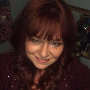 Meet your Posher, Deletha